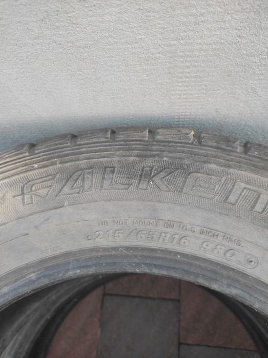 Шини Falken зимові 215 65 r16