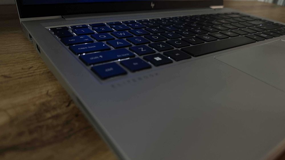 HP EliteBook 640 G9 – i5-1245U, 16GB RAM, 256GB SSD