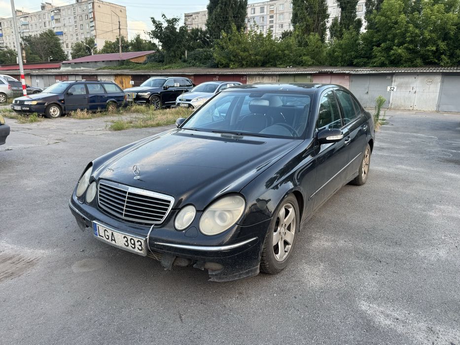 Mercedes e class w211