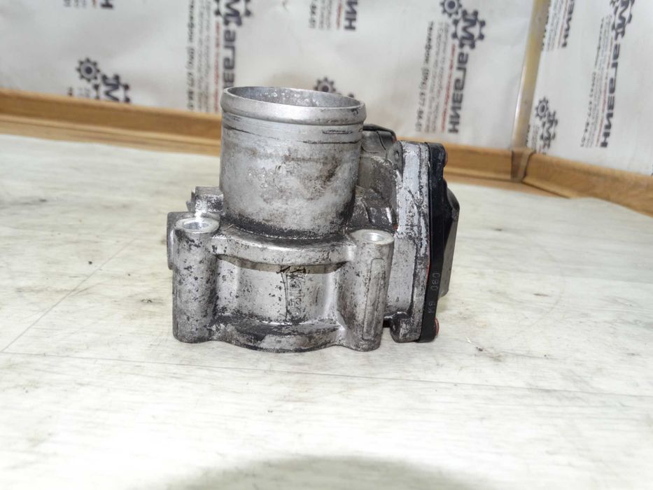 Заслінка дросельна 2,0 dci Renault Trafic II (06) (8200987453) Renault