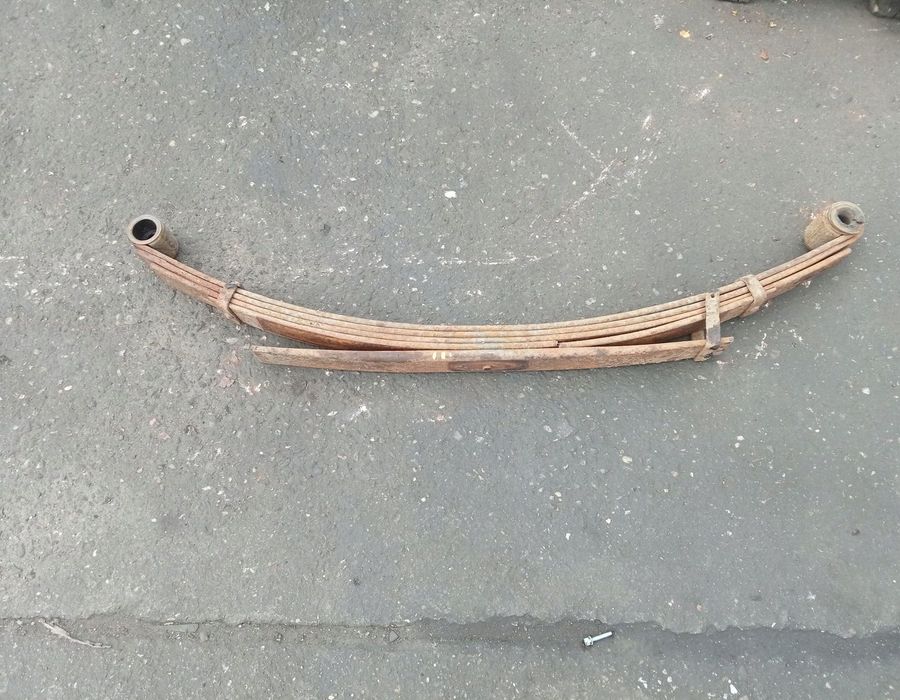 RESOR RESORY TYŁ MITSUBISHI FUSO CANTER 3C13 06-