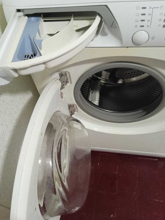 Пральна машина Ariston AVL 105