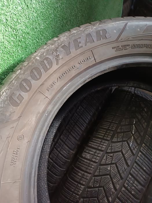 Шини зима Good Year 235/60/20 5,5-6,5mm 2021р.