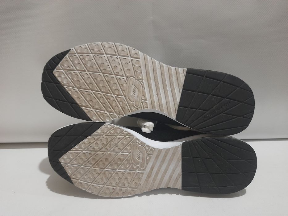 Мужские кроссовки Skechers RelaxedFit черные 43/28 см