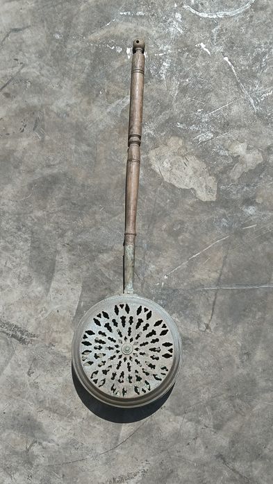 Aquecedor de cama antigo de cobre