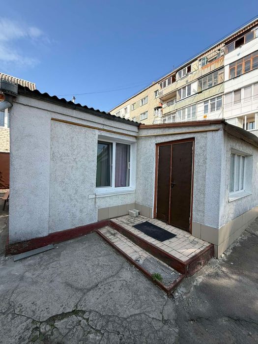 Продам частину будинку в центрі