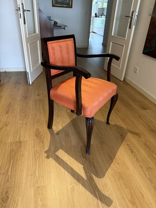 Mesa de jantar e 8 cadeiras