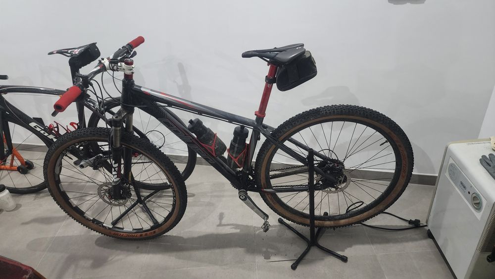 Coluer roda 29 tubless