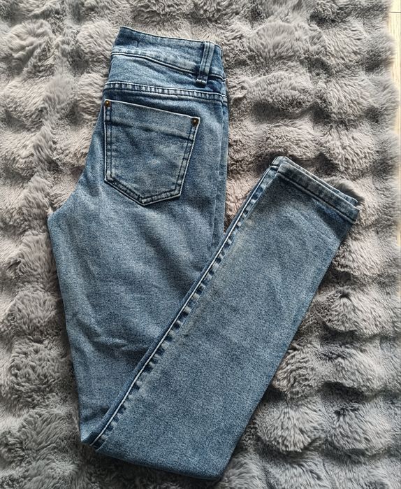 Damskie spodnie jeansowe jeansy