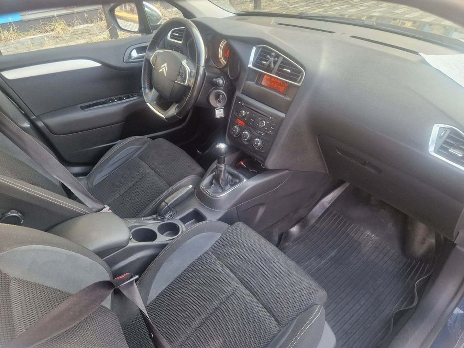 Сітроен  С4 2013 року