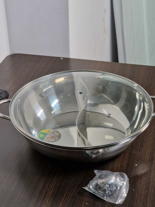 garnek ze stali nierdzewnej z dzielnikiem do Hotpotu