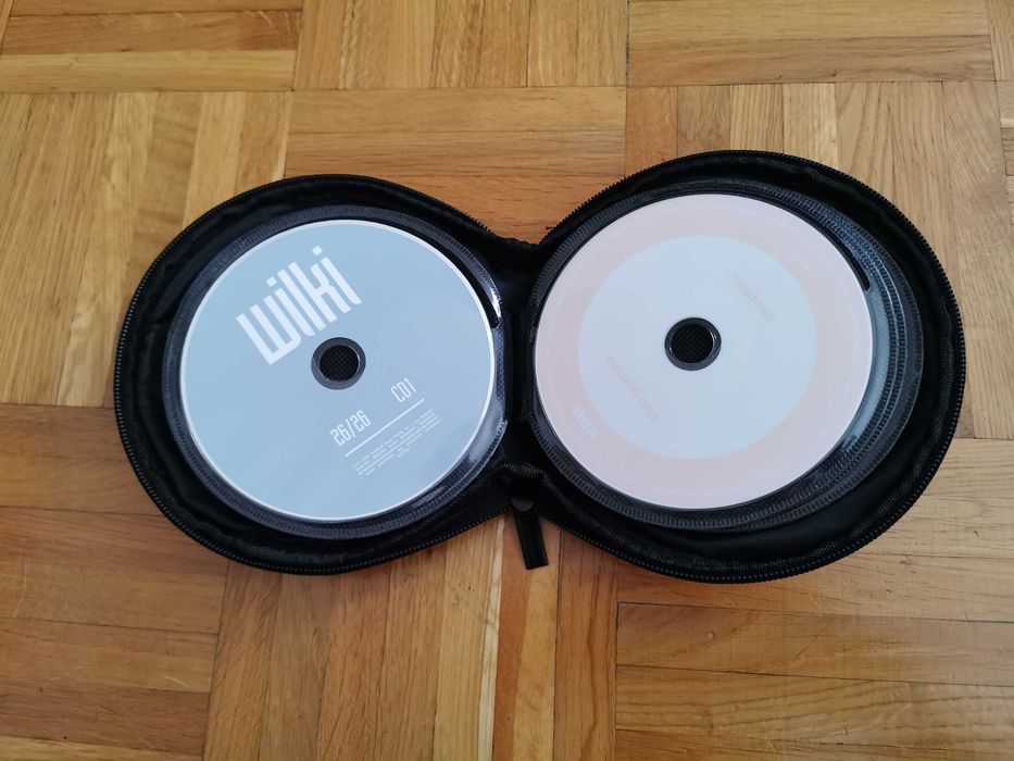 Discman CD-MP3 z funkcją podwójnych głośników i akcesoria