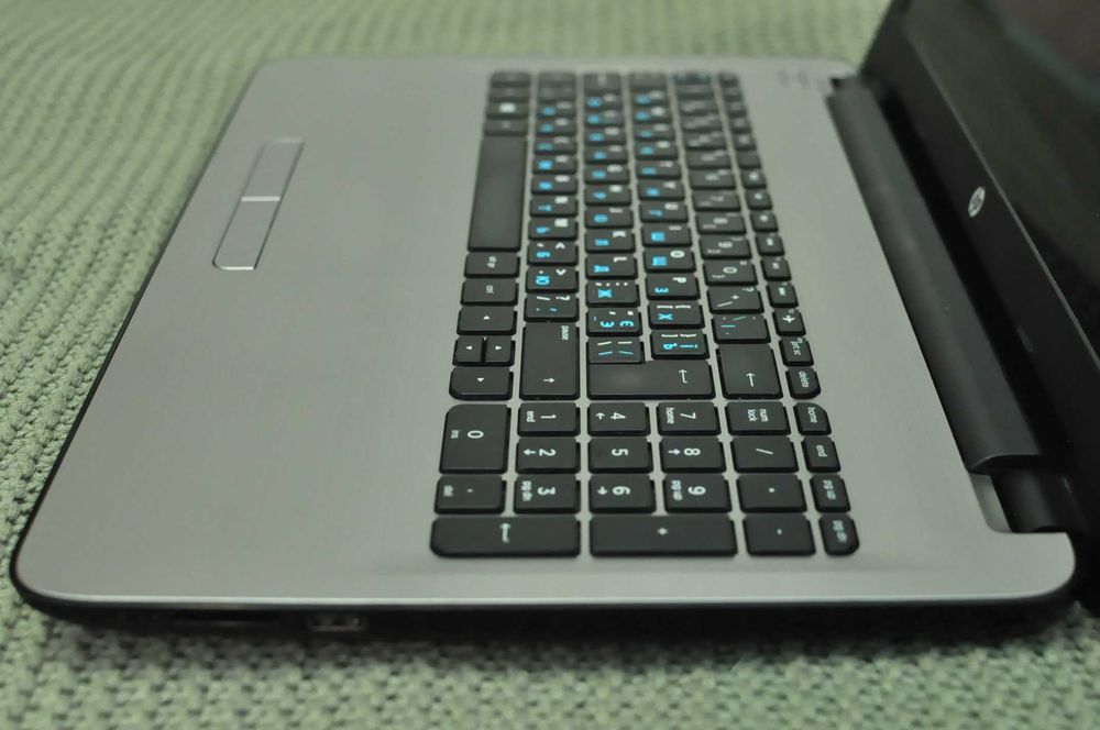 Мощный Ноутбук HP 15 (AMD A10/ 8Gb DDR4 / SSD / video 2Gb)
