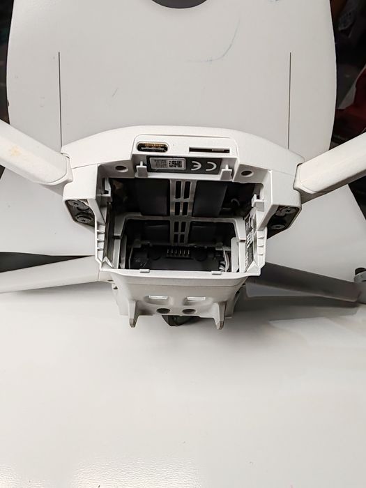DJI Mini 3 Pro дрон на запчастини