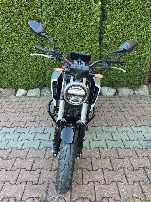 Motocykl Honda CB125R