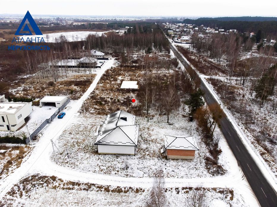 Продаж ділянки біля Луцька в чарівному місці поруч з лісом та озером!