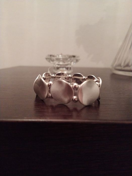 Pulseira prateada, elegante e original - Parfois - Nova!