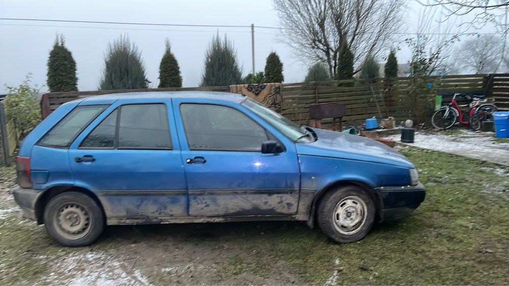 Фіат тіпо на повному ходу