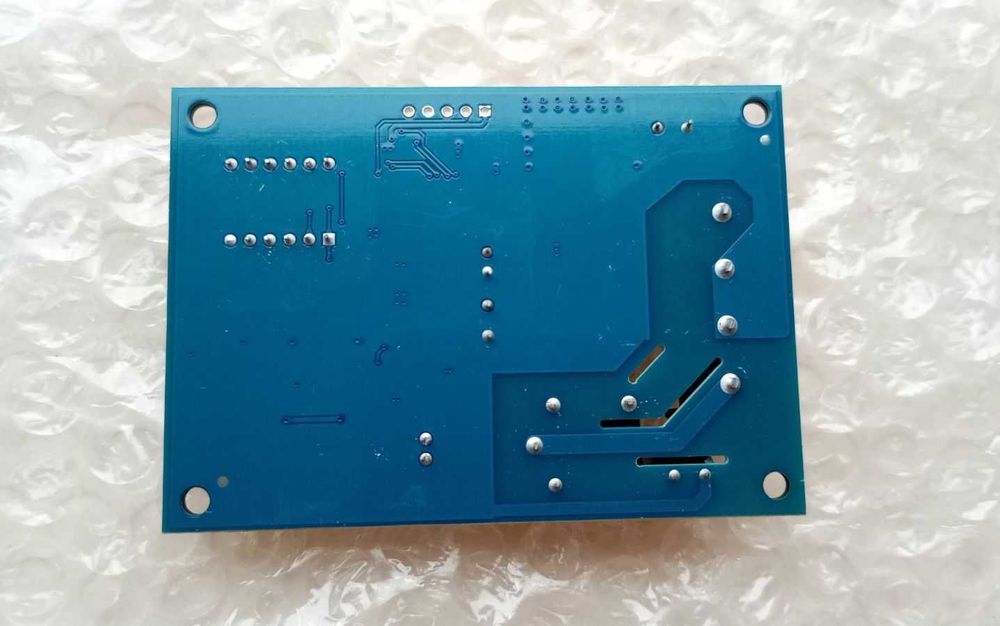 Универсальный контроллер заряда аккумуляторных батарей 12-24 V XH-M603