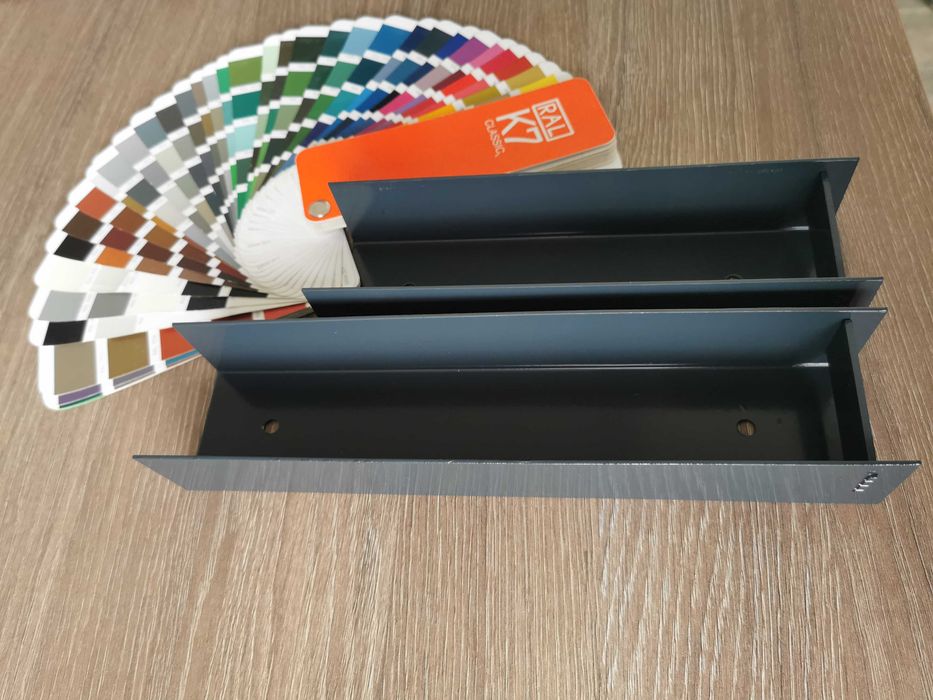 . Uchwyt ceownik łącznik podmurówki 20 cm