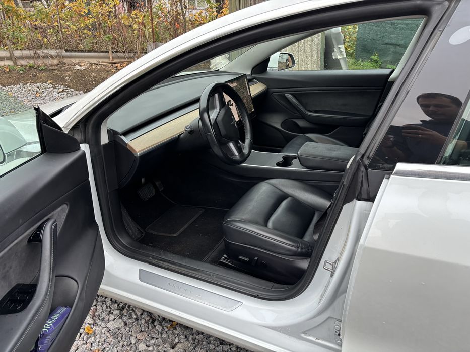 Tesla model 3 2019 standart+