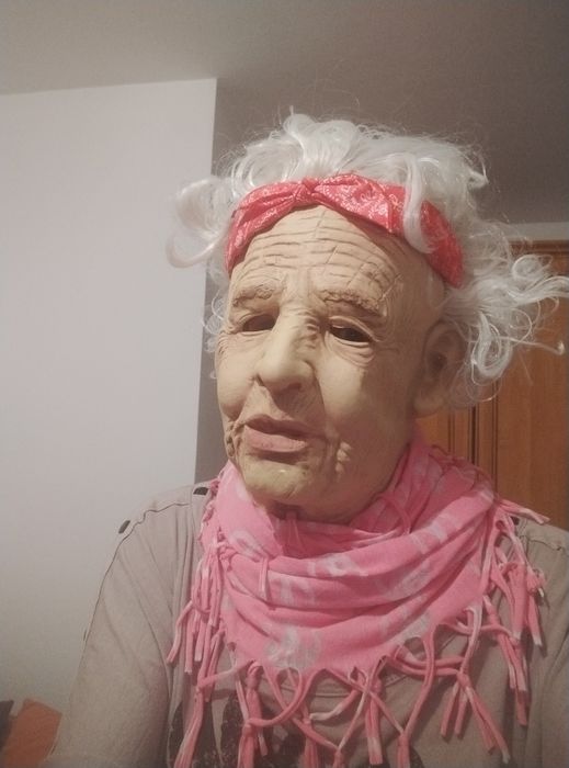 Maska karnawał babcia stan bardzo dobry Tanio