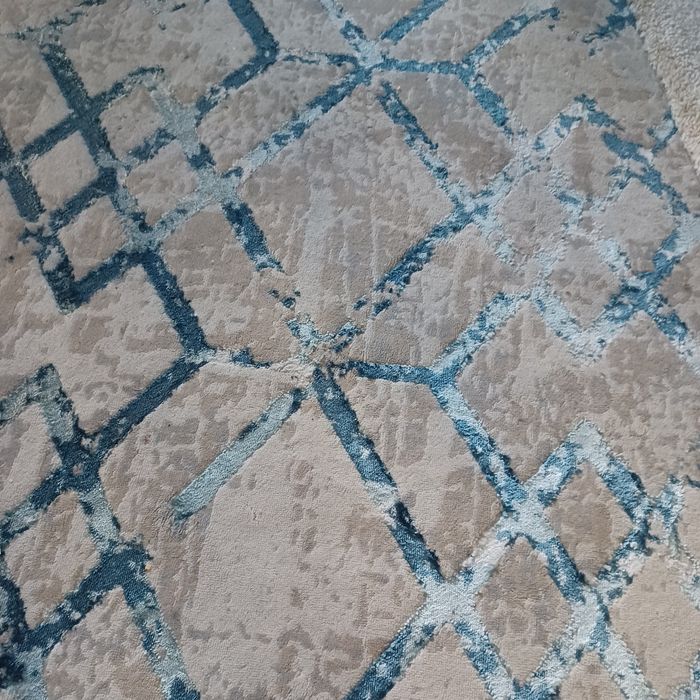 Vendo tapete poliester azul 1,60×2,30. Como novo.