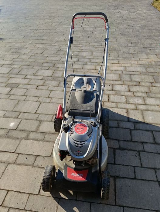 Kosiarka spalinowa do trawy duża i mocna