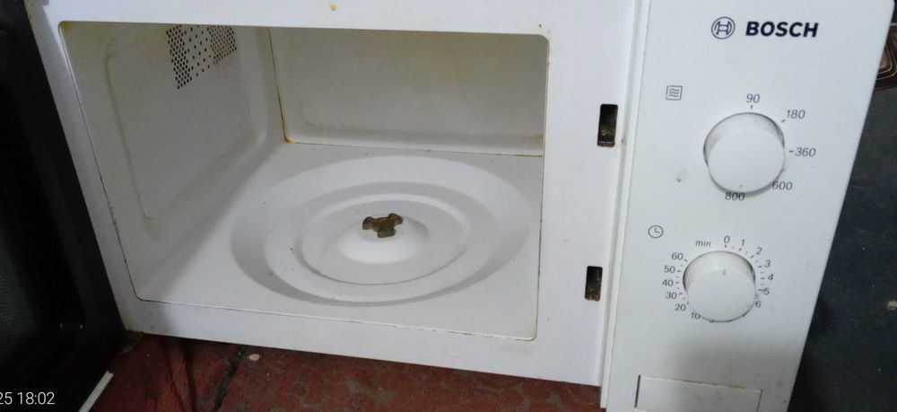 Мікрохвильова піч "Bosch"