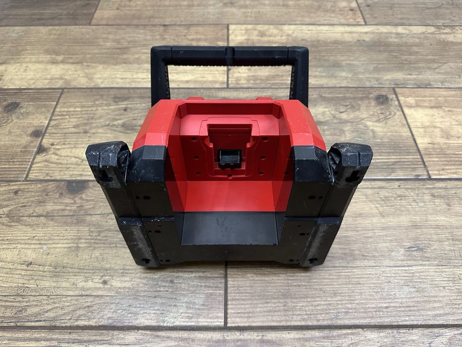 Lampa LED akumulatorowa Milwaukee M18 HOAL - 2022r.