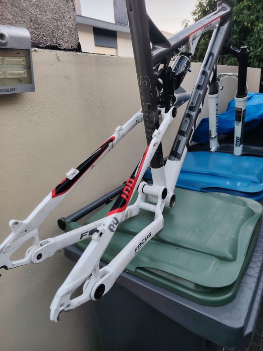 Quadro focus e suspensão