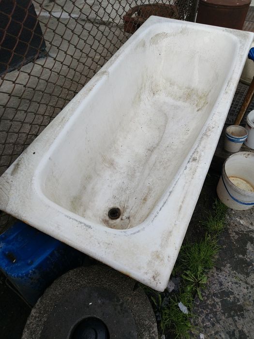 Ванна чугунна для