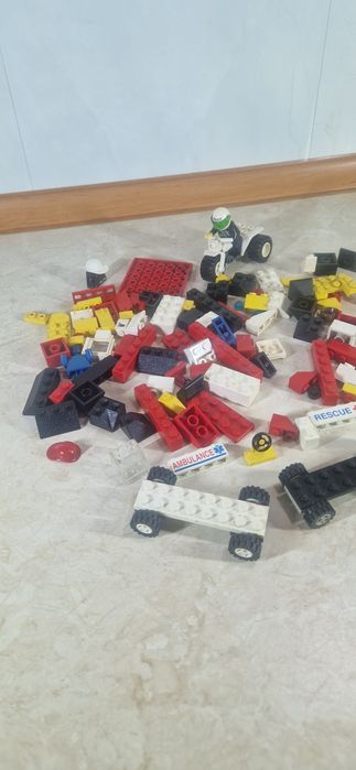 Klocki Lego różnego rodzaju