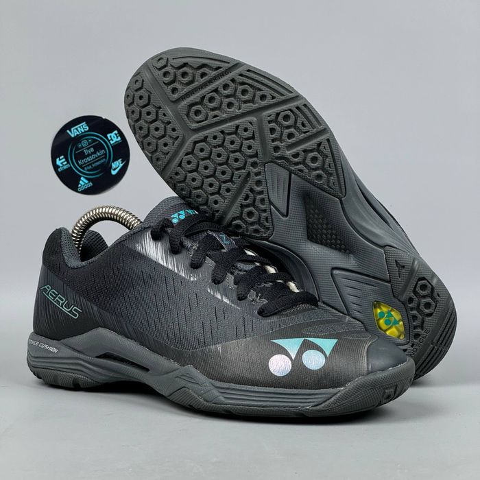 Кросівки Yonex Aerus z бадминтон волейбольные кроссовки йонекс
