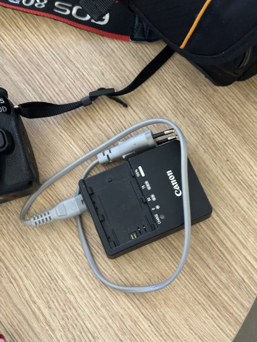 Canon EOS 80D DSLR + Obiektywy SIGMA 50mm f/1.4 i 30mm 1.4 +2obiektywy