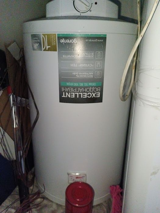 Продам нагревательный бак