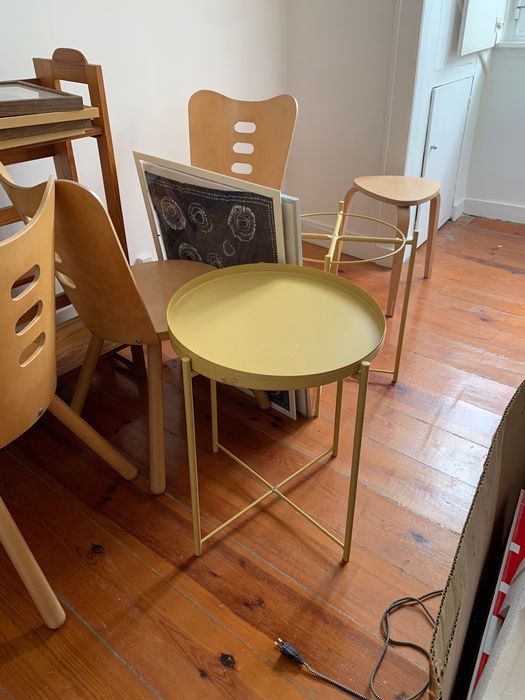 I’m giving away all the furniture for free