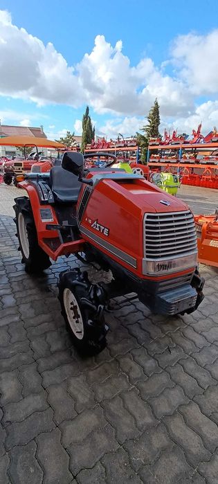 Campanha de Natal: Trator Kubota Aste A15 + 4 alfaias POUPE 1250€