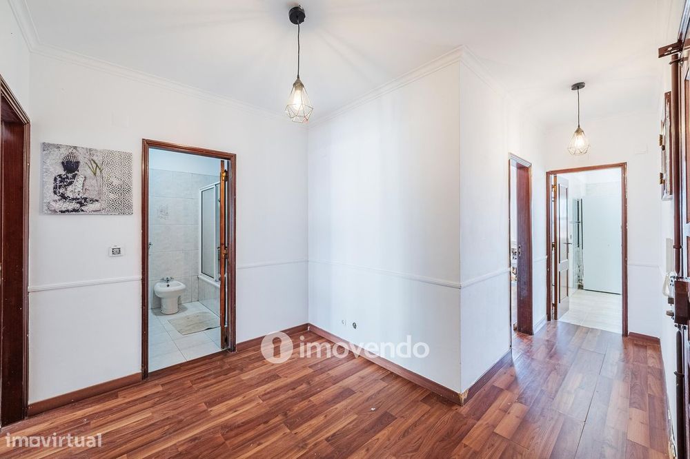 Apartamento T4 Duplex, com vistas sobre Sintra, no Algueirão