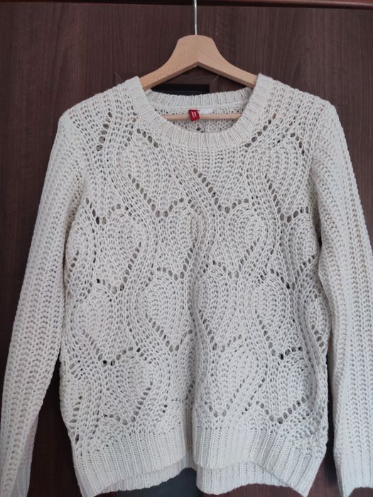 Kremowy sweter "XS"