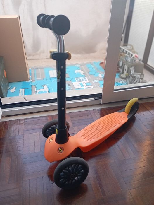 Vendo trotinete marca oxelo ( Decathlon) para criança