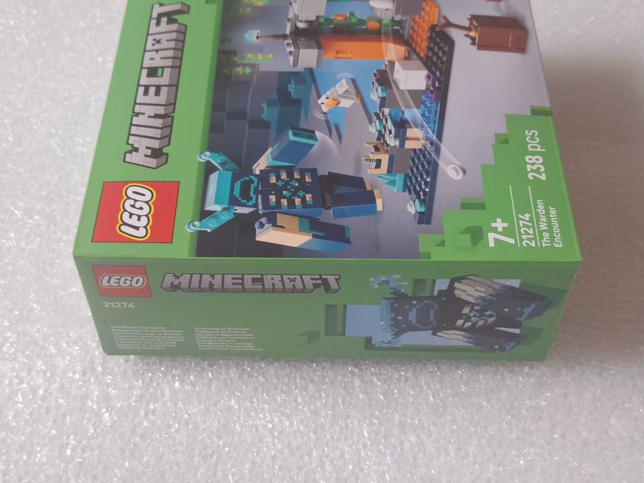 LEGO Minecraft Зустріч із Боронителем (21274)