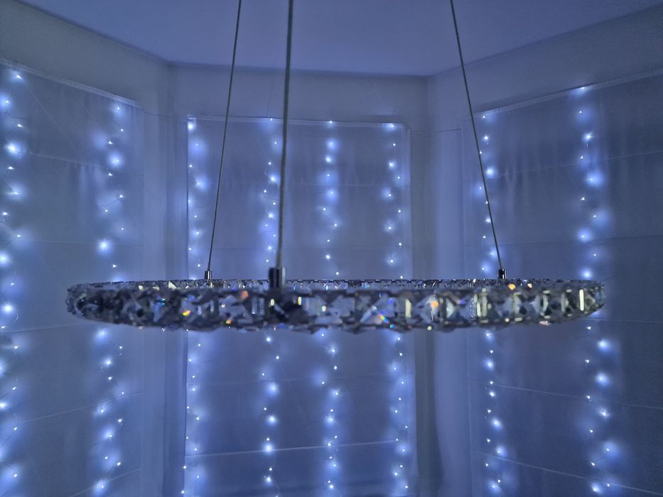 Lampa okrągła glamour Beliani