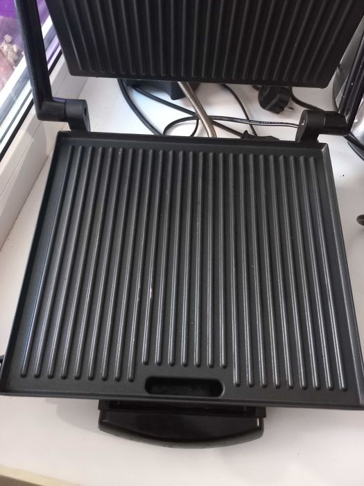 Электрогриль Tefal GC241D Panini Grill