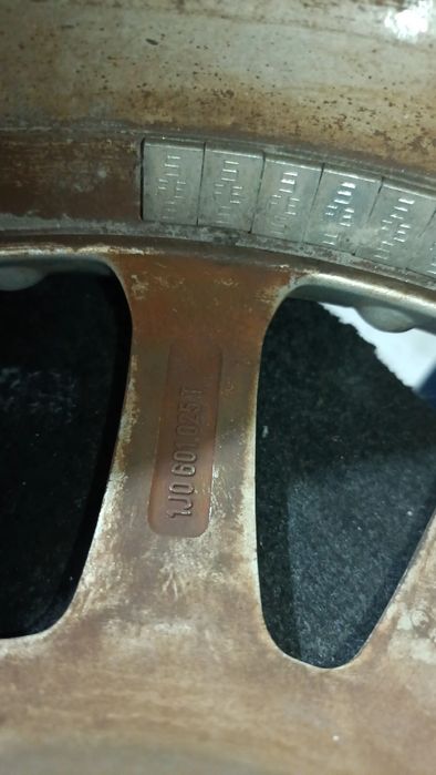 Conjunto de jantes VOLKSWAGEN Bora (1J2)