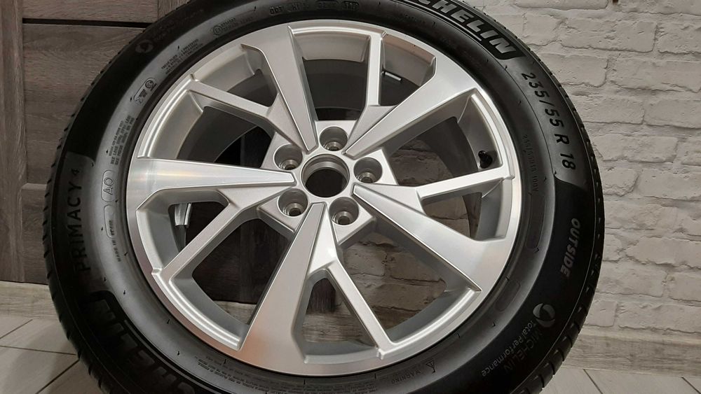 Нове колесо Audi Q3 диск R18 5x112 скат Michelin Primacy 4 235/55 R18
