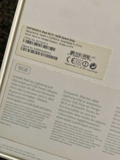 iPad Air Wi-Fi 9.7" – Model A1474 – 16 GB – Space Gray64752186533506123