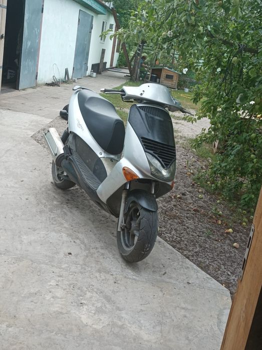 Продам Aprilia leonardo 150cc