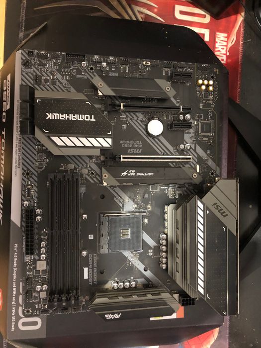 Motherboard B550 Tomahawk