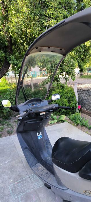 Скутер Honda cabina 90